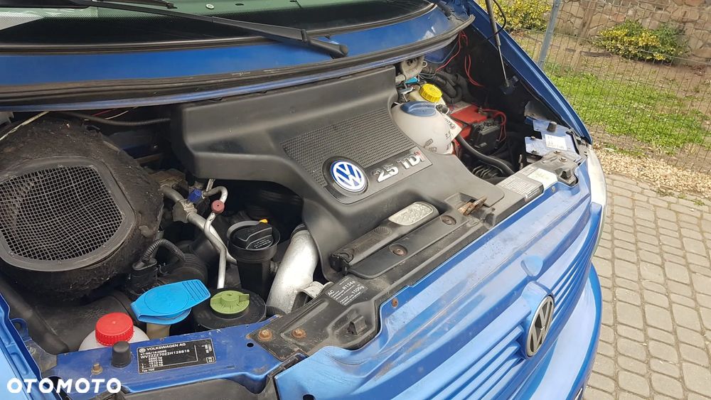 Volkswagen Multivan - 16