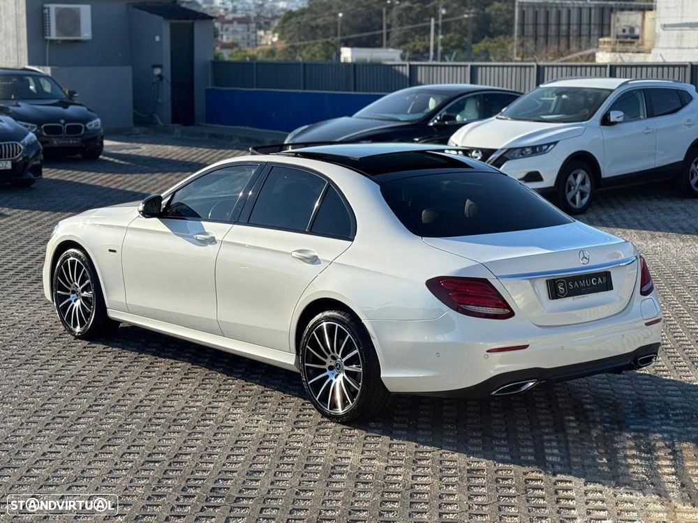 Mercedes-Benz E 300 de 4Matic 9G-TRONIC AMG Line - 4