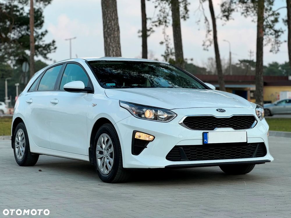 Kia Ceed - 10