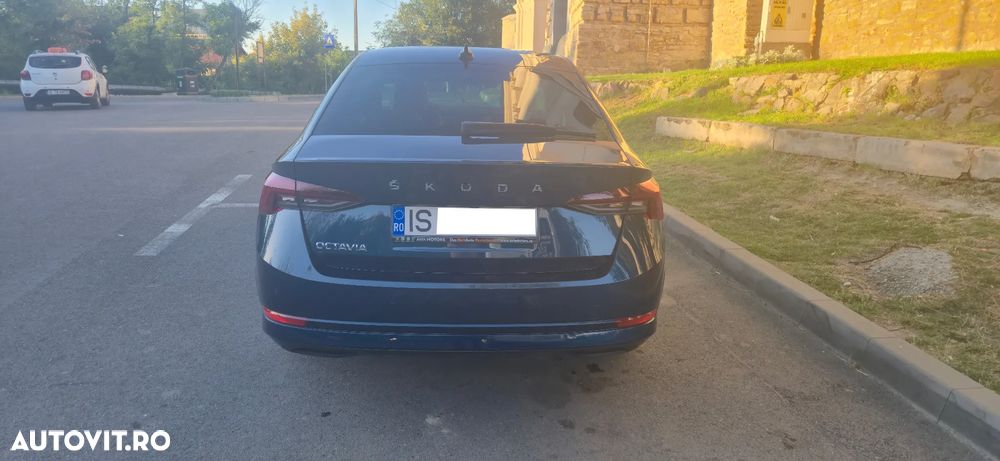 Skoda Octavia 2.0 TDI DSG Style - 8