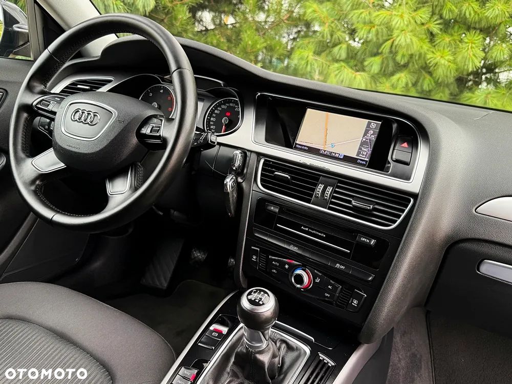 Audi A4 Avant 2.0 TDI 116g DPF Attraction - 35