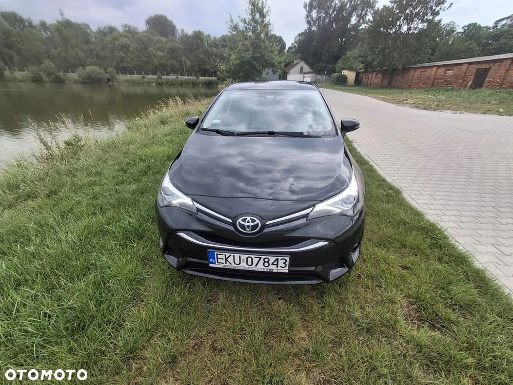 Toyota Avensis 1.8 Premium - 6
