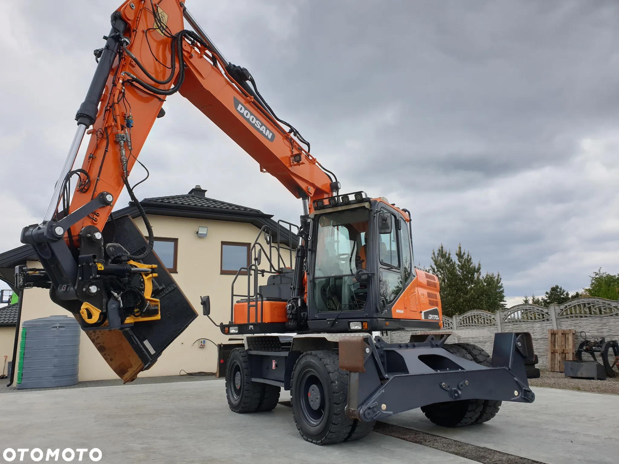 Doosan DX 170 W SPROWADZONY/ROTOTILT PIĘKNY STAN - 36