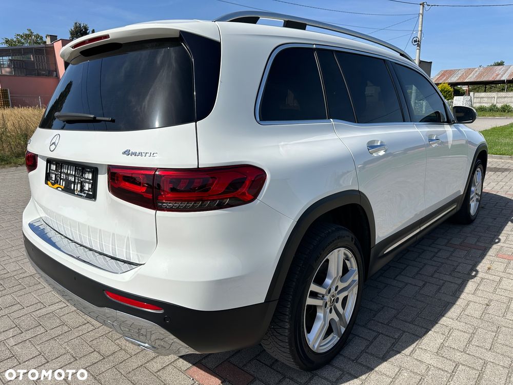 Mercedes-Benz GLB 250 4Matic 8G-DCT - 3