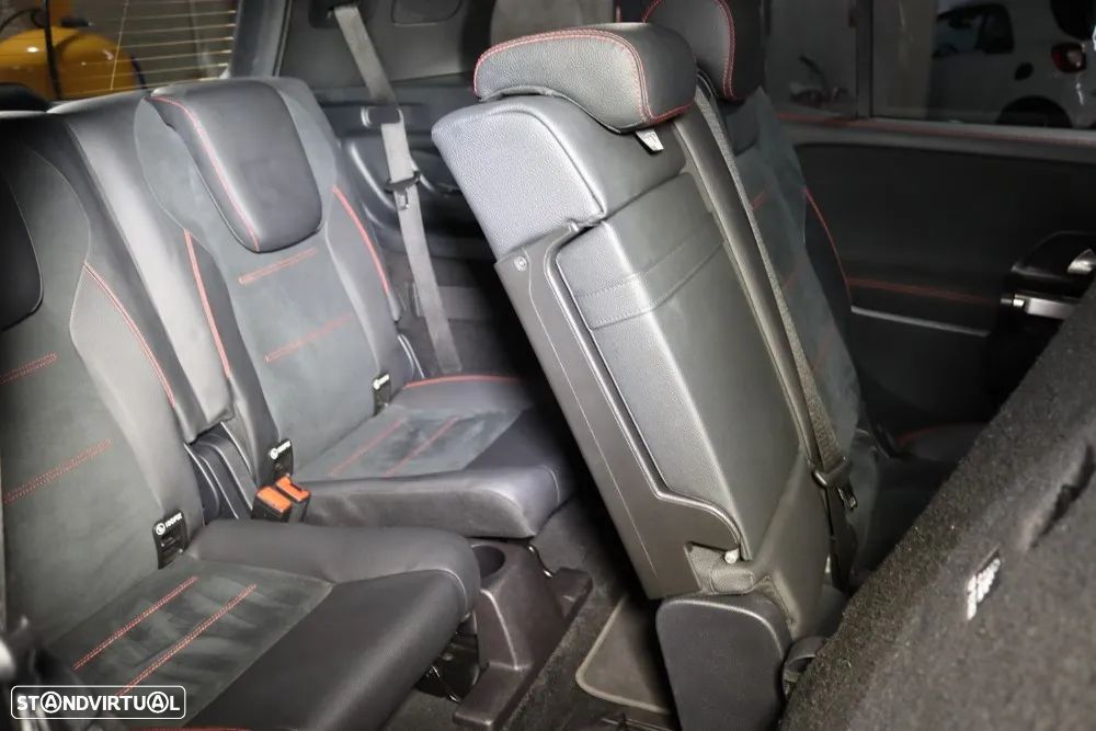 Mercedes-Benz GLB 200 AMG Line - 17