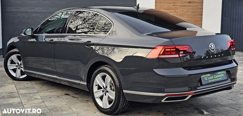 Volkswagen Passat Variant 2.0 TDI SCR DSG Highline - 14