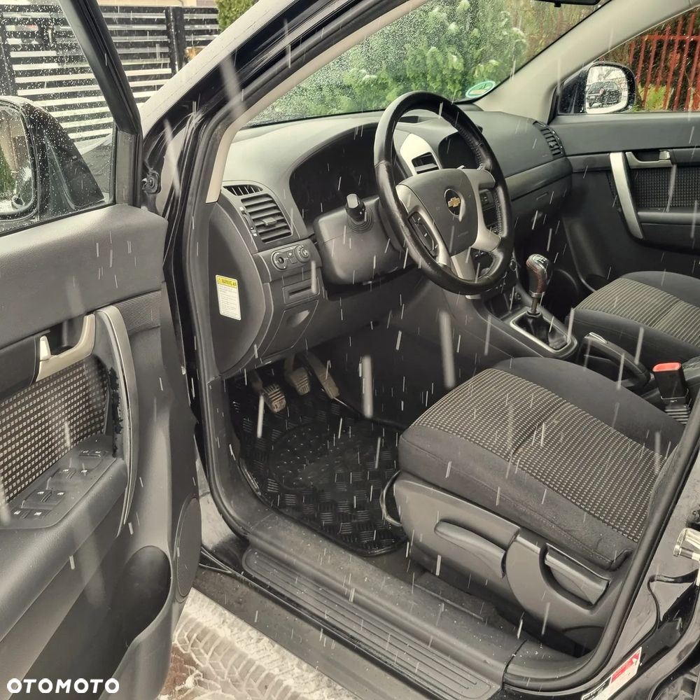 Chevrolet Captiva 2.4 LS 5os - 4