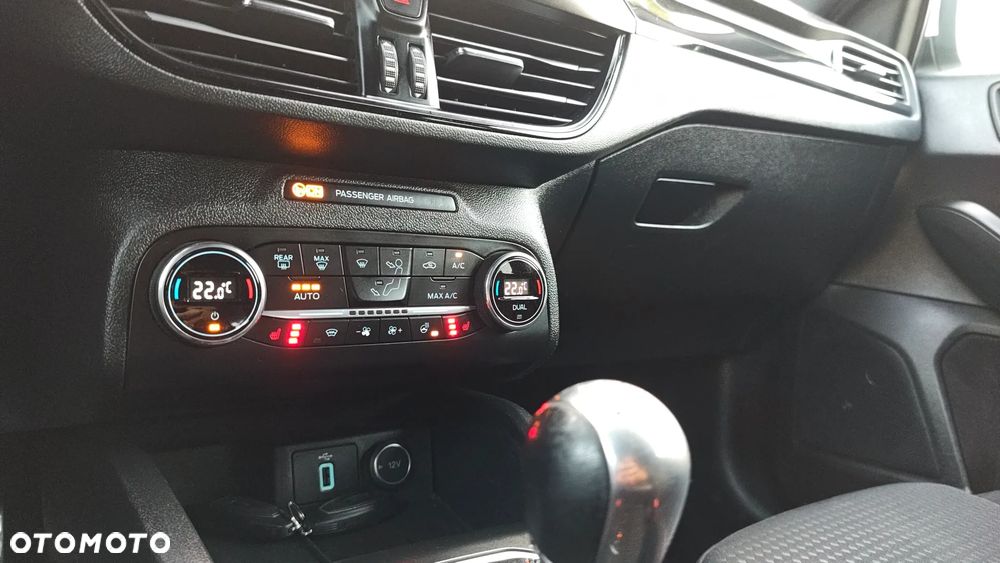 Ford Focus 1.0 EcoBoost STart-Stopp-System ST-LINE X - 32