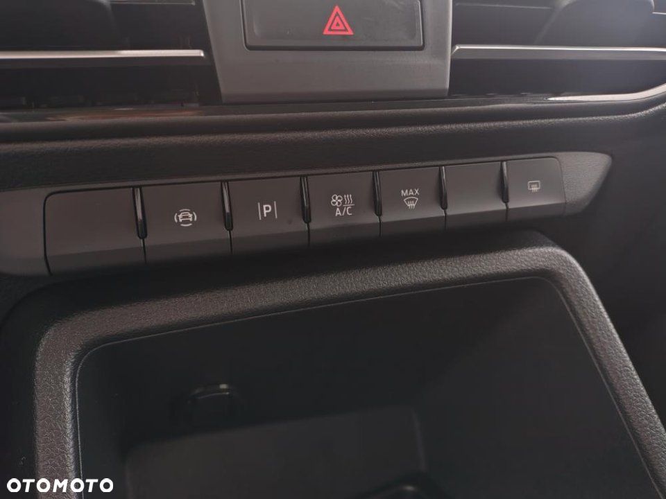Ford Tourneo Connect Grand - 24