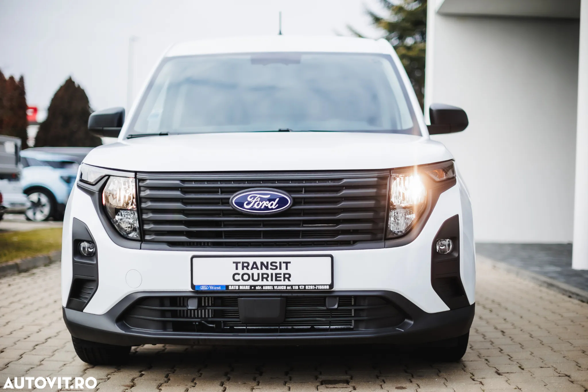 Ford Courier - 4