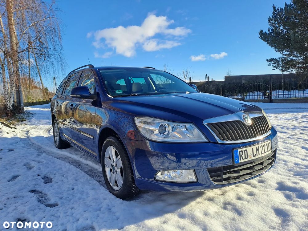 Skoda Octavia 1.6 TDI DPF Ambiente - 2