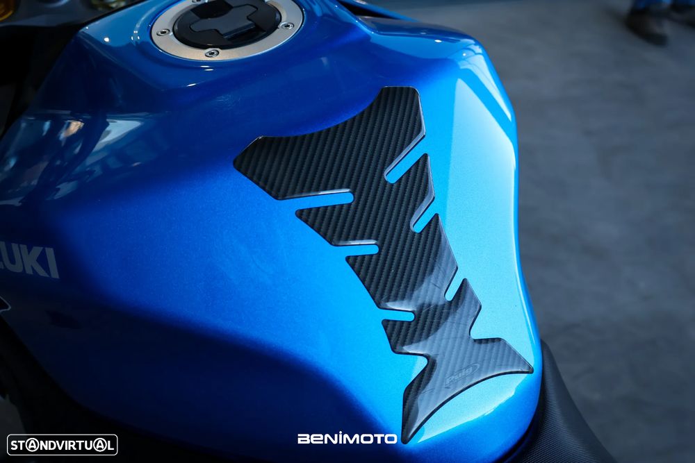 Suzuki GSX S 1000 - 12