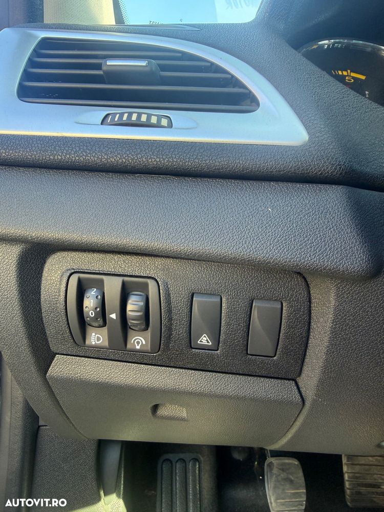 Renault Megane - 9