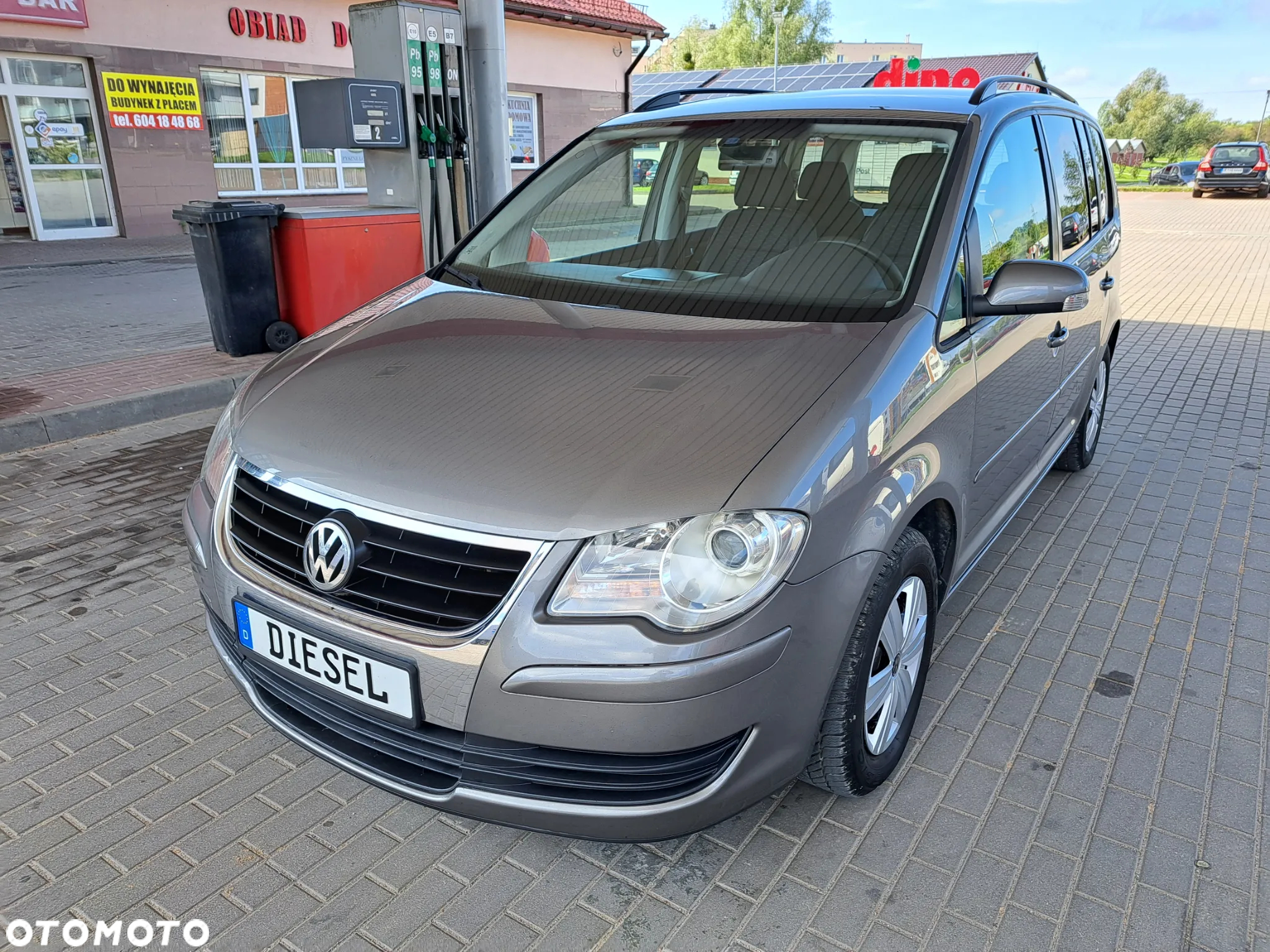 Volkswagen Touran - 2