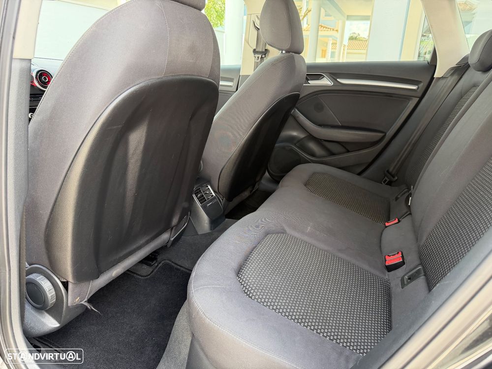 Audi A3 Sportback 1.6 TDI Attraction - 7