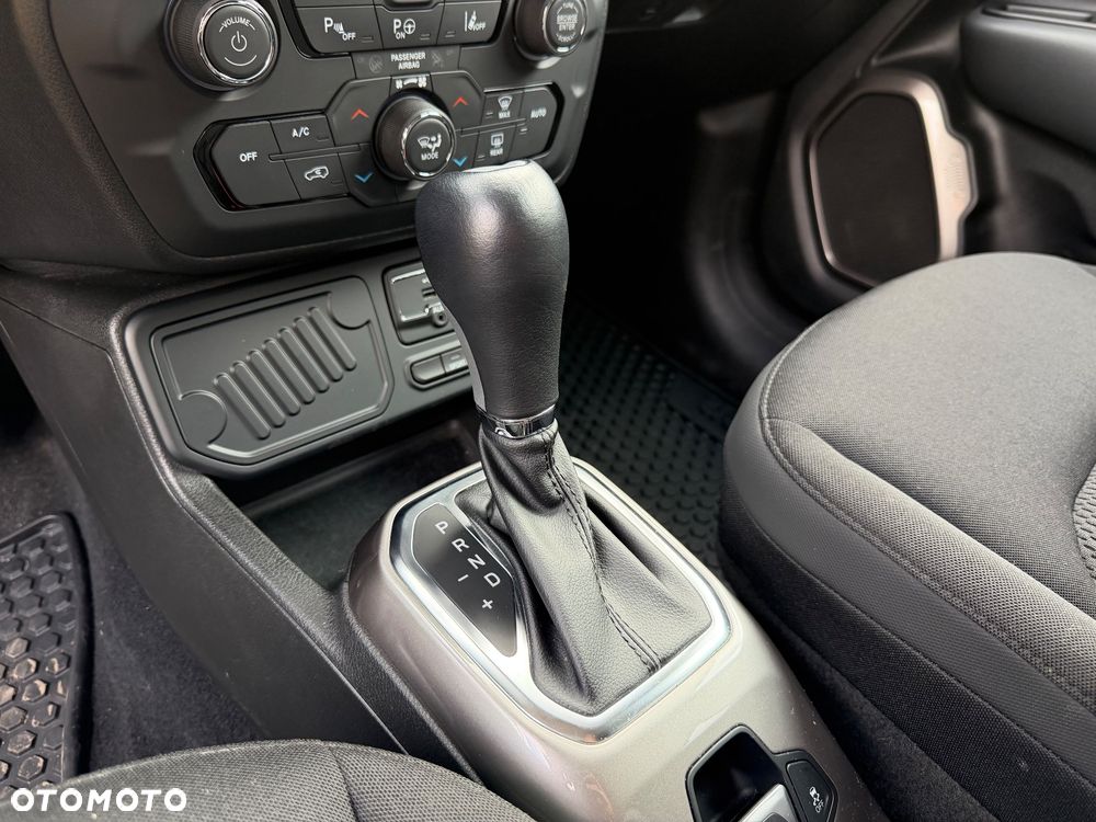 Jeep Renegade 1.3 GSE T4 Turbo Limited FWD S&S - 39