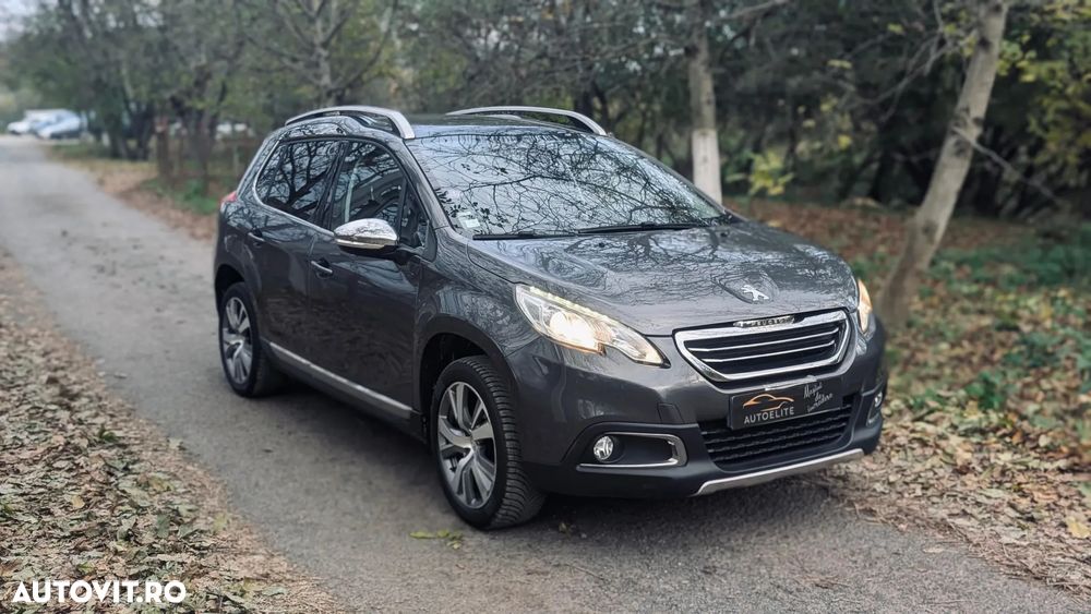 Peugeot 2008 PureTech 130 Allure - 1