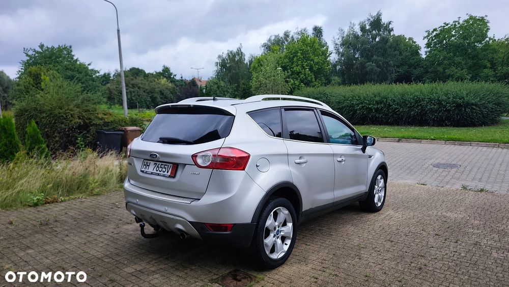 Ford Kuga 2.0 TDCi 4x4 Titanium - 23