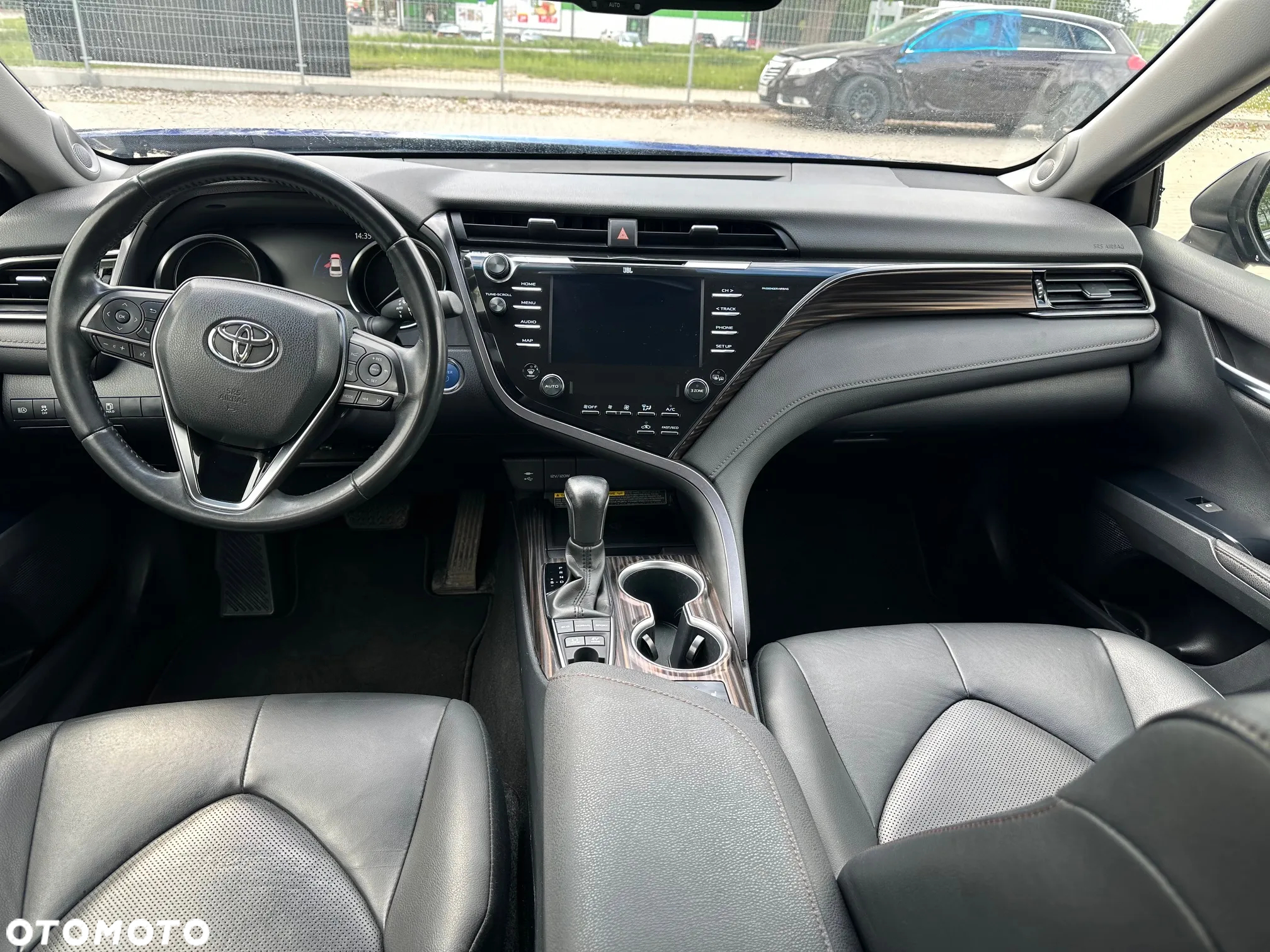 Toyota Camry - 11