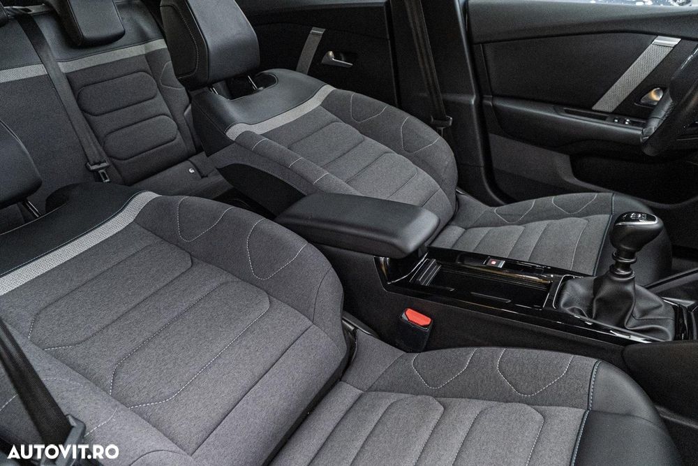 Citroën C4 1.2 PureTech 100 S&S BVM6 Feel - 30