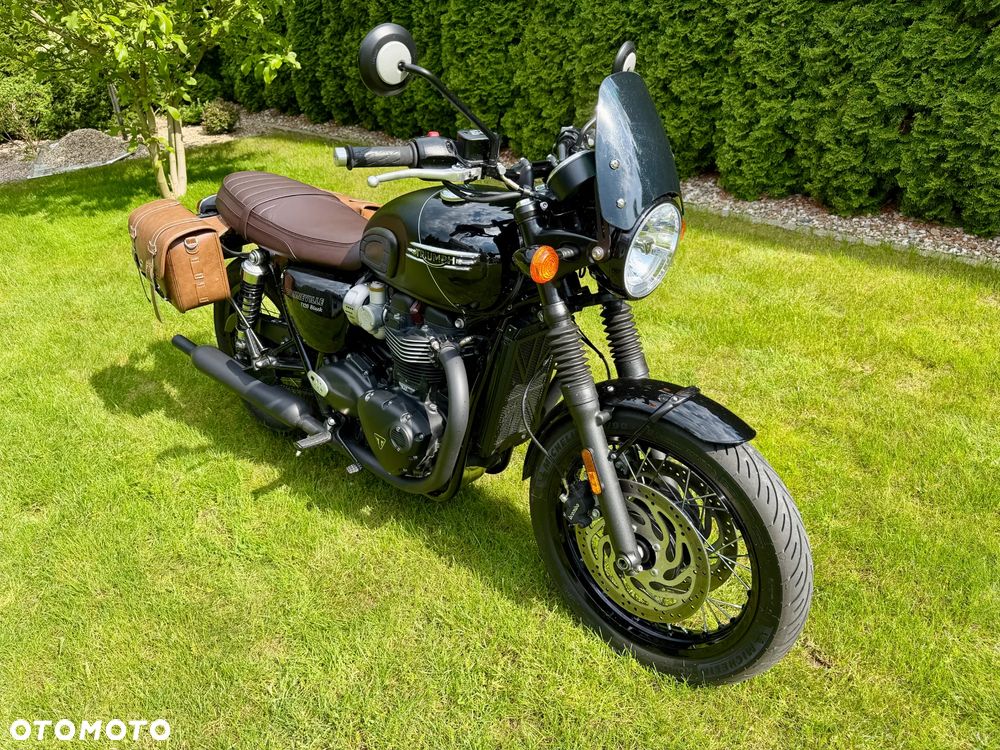 Triumph Bonneville - 3