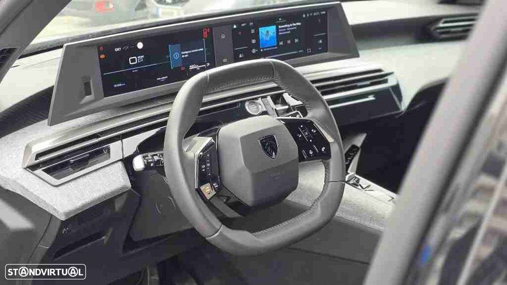 Peugeot 5008 1.2 Hybrid Allure e-DCS6 - 14