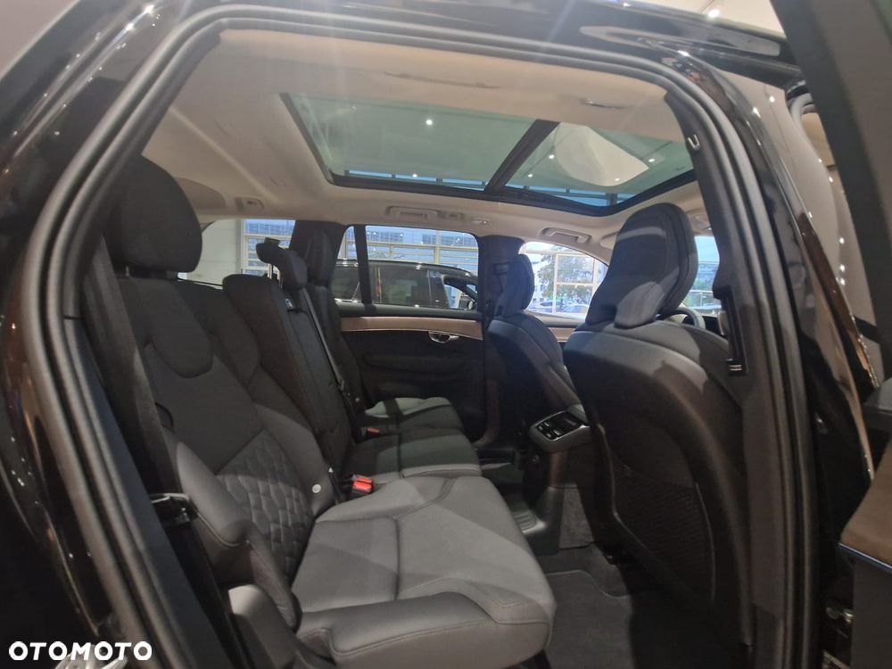 Volvo XC 90 T8 AWD Plug-In Hybrid Plus Black Edition 7os - 27