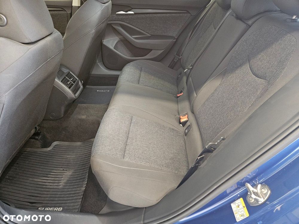 Skoda Superb 1.5 TSI Ambition DSG - 8