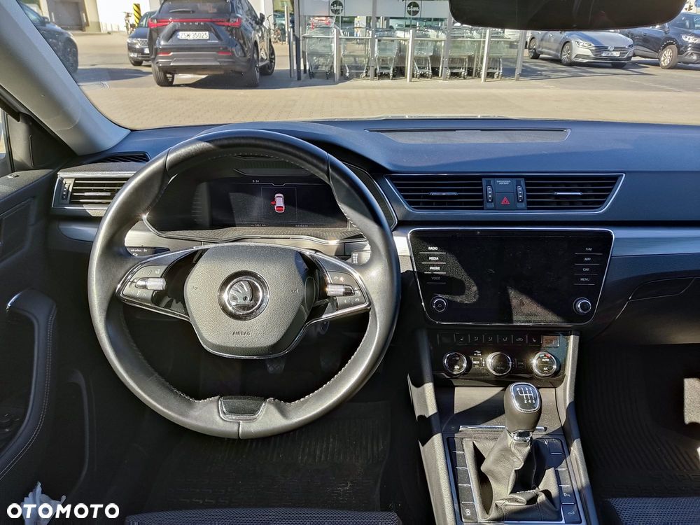 Skoda Superb 2.0 TDI SCR Style - 8
