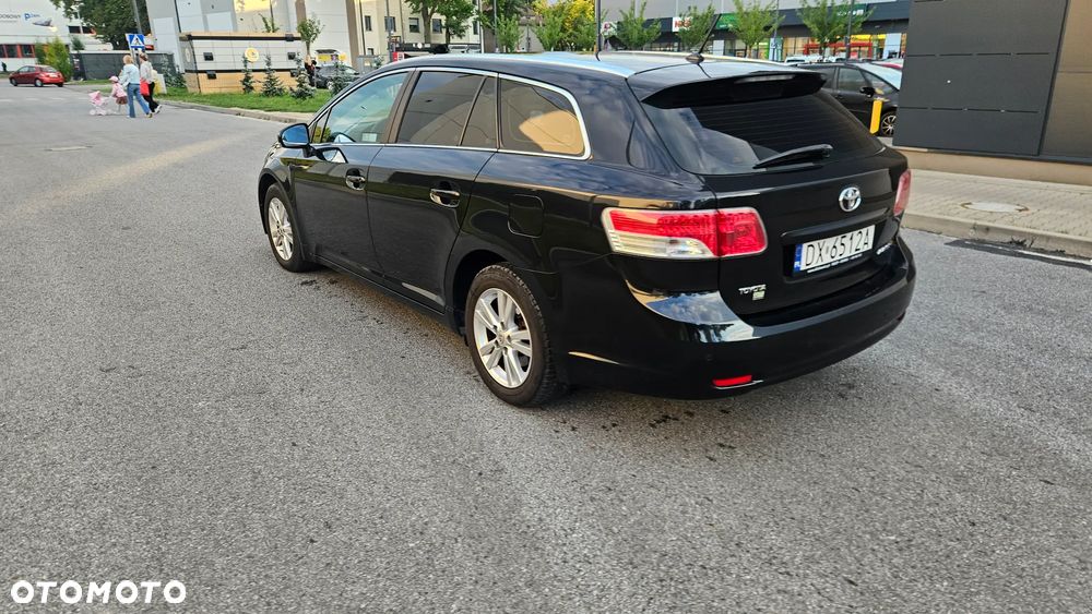 Toyota Avensis 2.0 D-4D Premium - 18