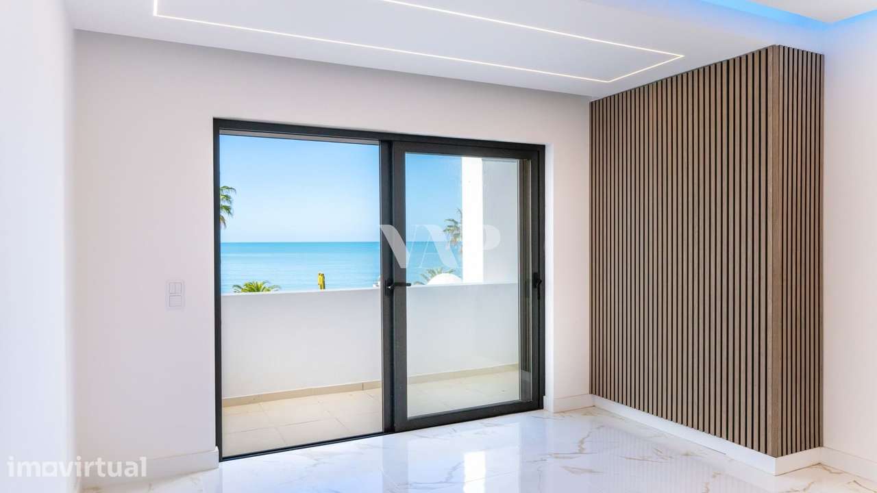 Apartamento T2 moderno FRENTE MAR, Quarteira - Grande imagem: 3/23