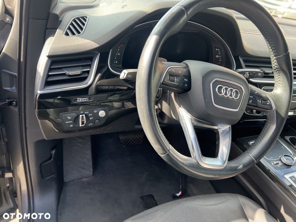 Audi Q7 3.0 TFSI Quattro Tiptronic - 12