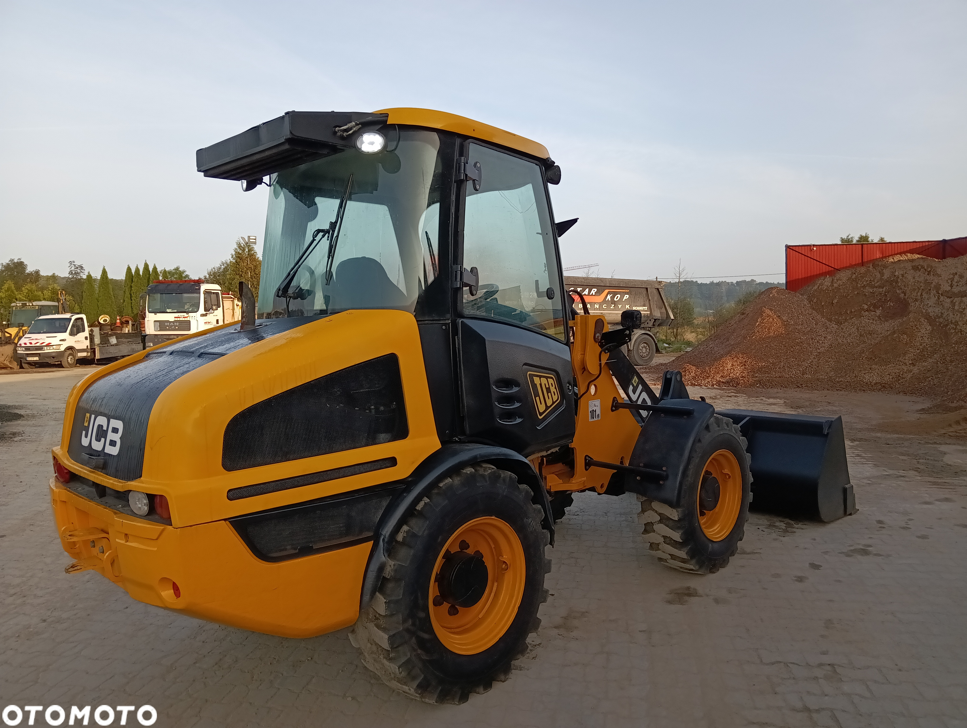 JCB 407 - 2