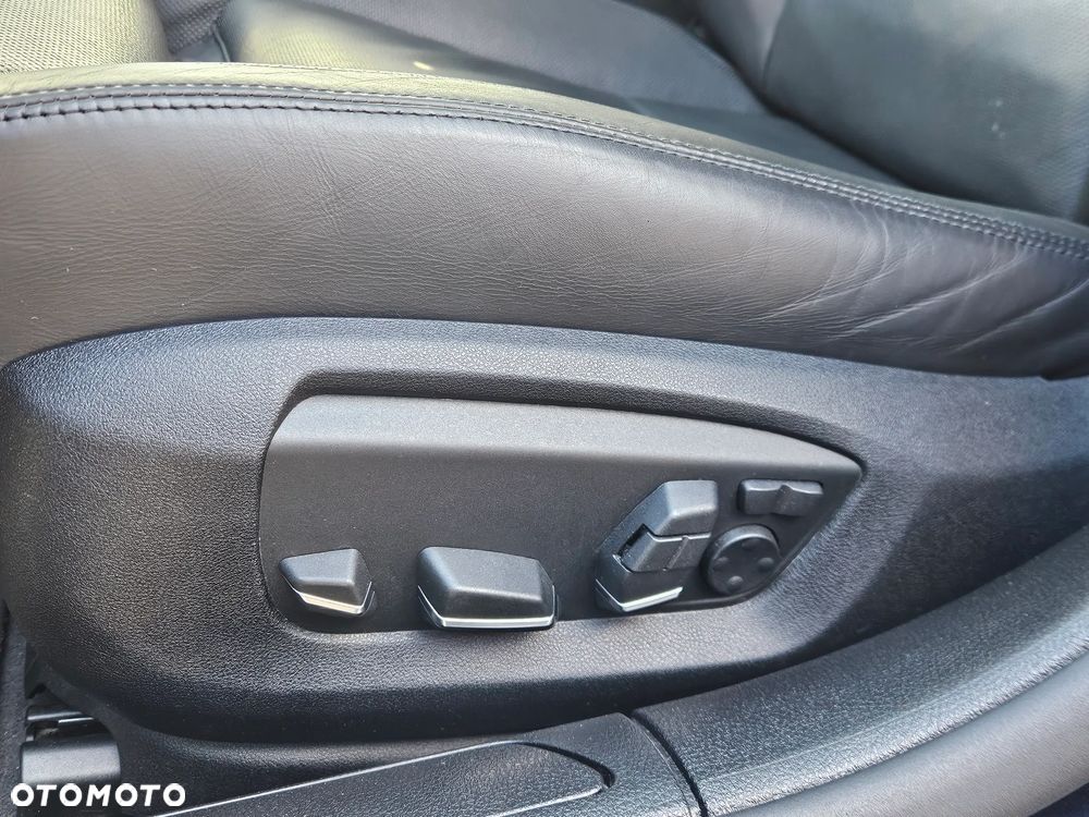 BMW Seria 7 750i xDrive Edition Exclusive - 15