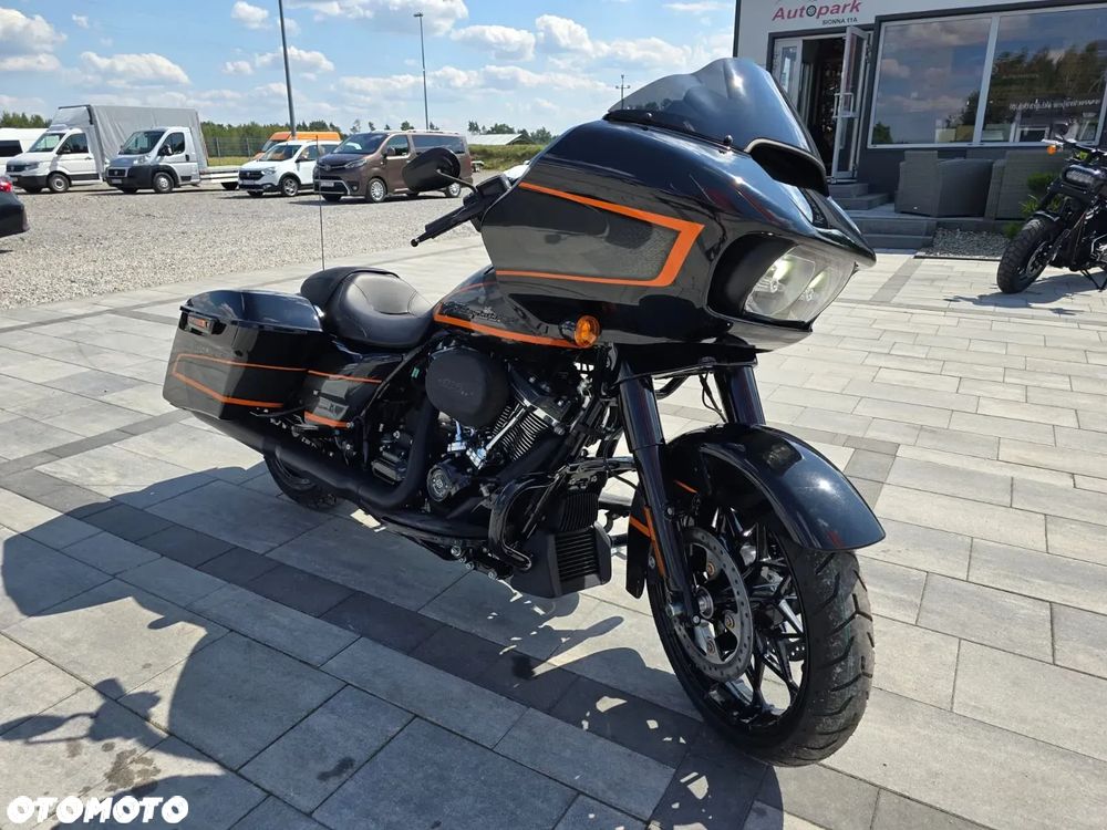 Harley-Davidson Touring Road Glide - 19