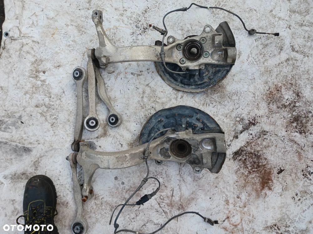 Zwrotnica Audi A6 C5 2.8 3.0 Quattro ALUMINIOWA prawa przód przednia piasta KOMPLETNA Audi A4 B6 B7 - 1