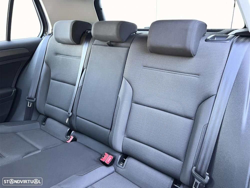 VW e-Golf AC/DC - 41