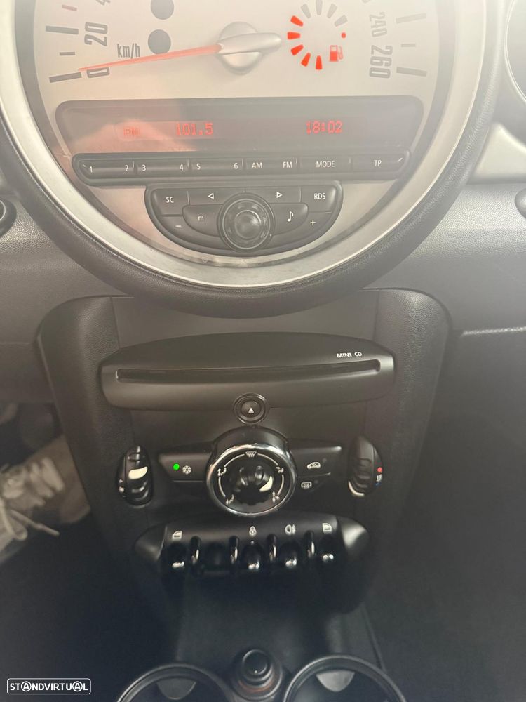 MINI 3 Portas Cooper D - 9