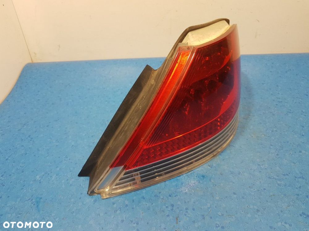 BMW E65 LAMPA TYŁ PRAWA ZEWNĘTRZNA - 2