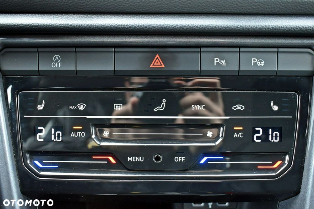 Volkswagen T-Roc 1.5 TSI Style DSG - 24