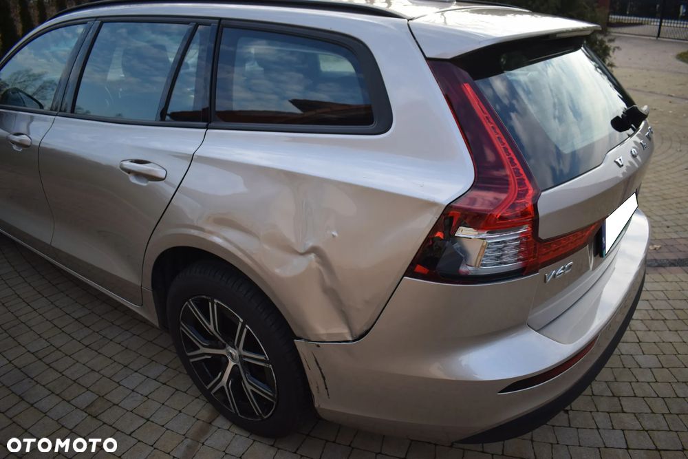 Volvo V60 B3 B Essential - 18