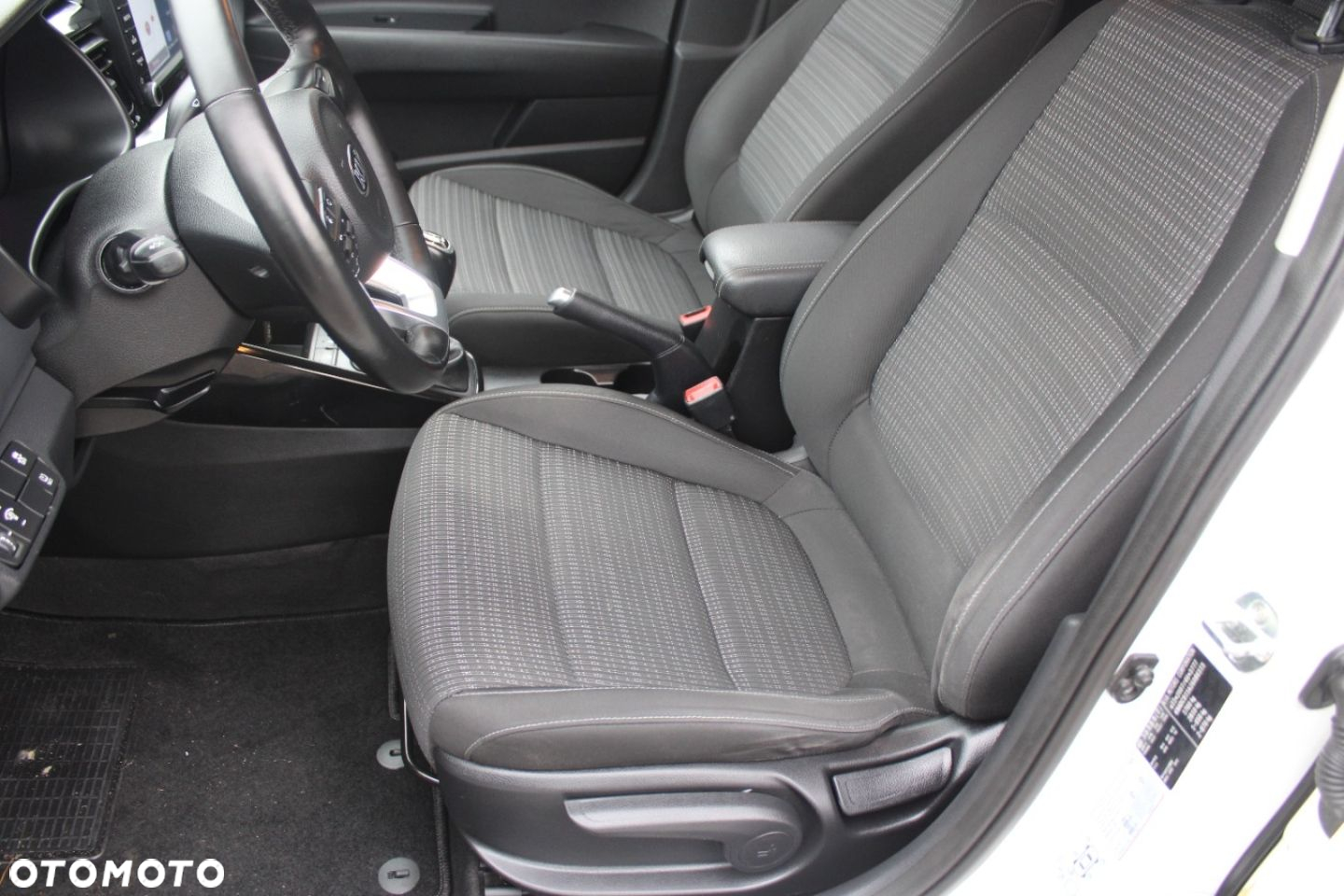 Kia Stonic - 24