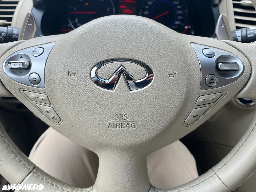 Infiniti FX 30 FX30d 3.0d V6 S Premium AWD - 1