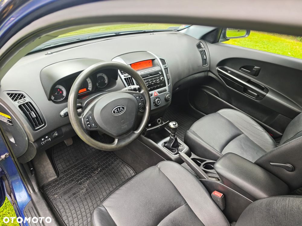 Kia Ceed 2007 photo 5