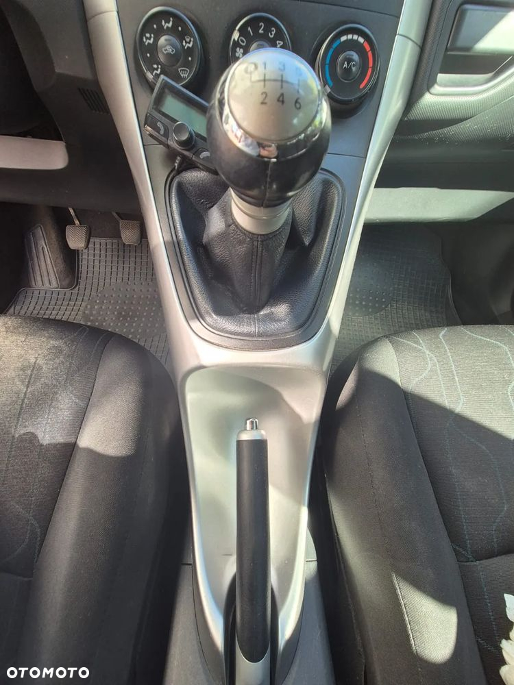 Toyota Auris 1.4 D-4D Luna EU5 - 20