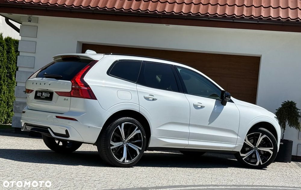 Volvo XC 60 B4 B Plus Dark - 8