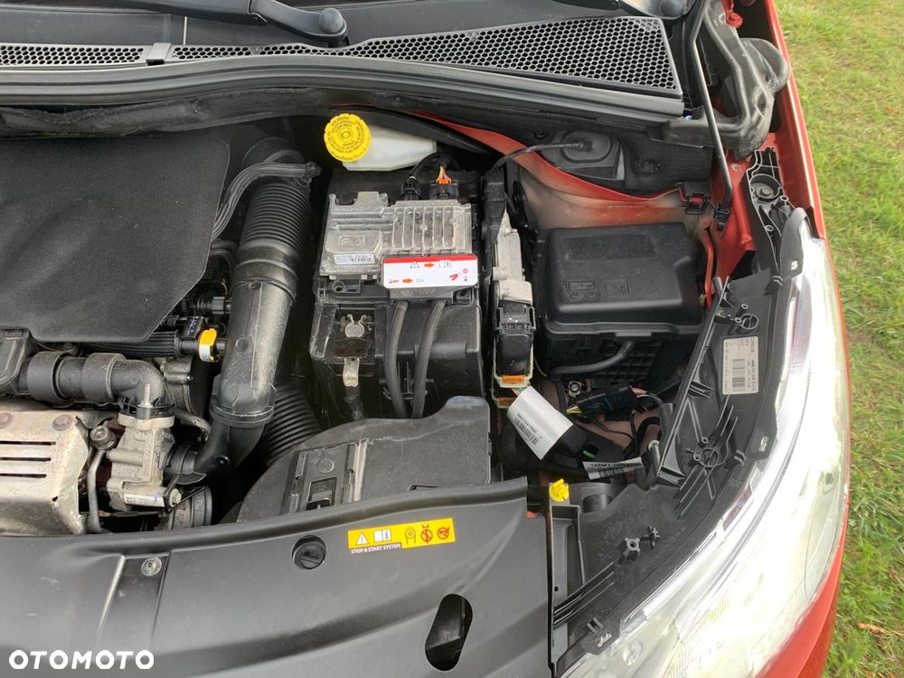 Peugeot 2008 - 12
