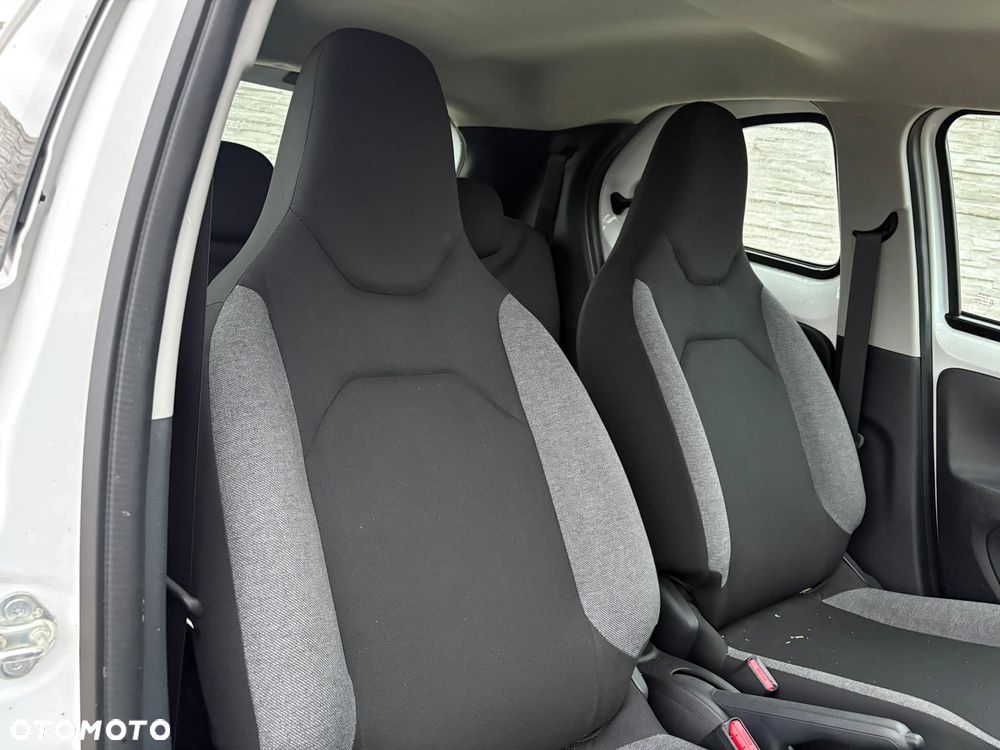 Toyota Aygo X Limited - 8