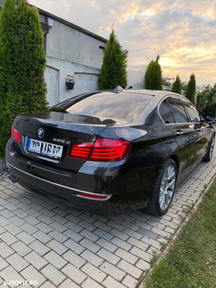 BMW Seria 5 525d Aut. Luxury Line - 5