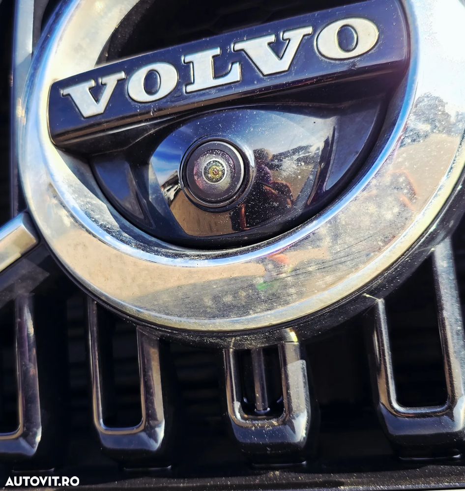 Volvo XC 60 T8 Twin Engine AWD Momentum - 21